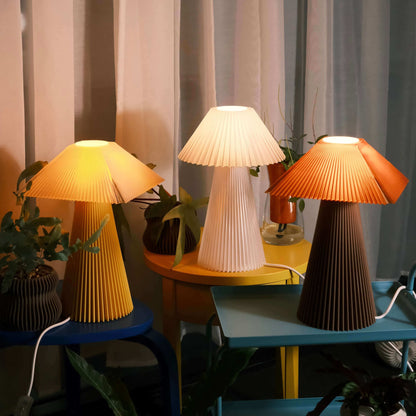 Super Pleaty Lamp