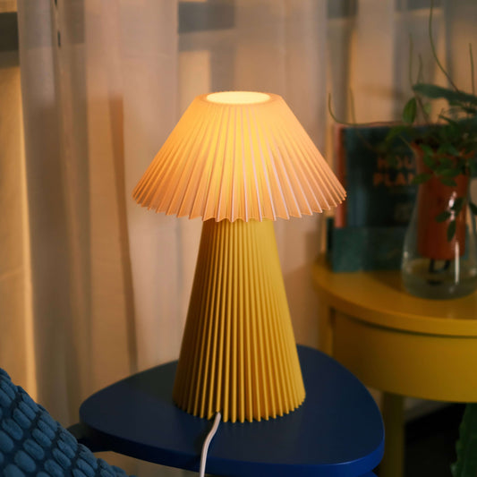Super Pleaty Lamp