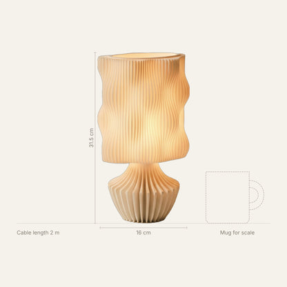 Mocha Lamp dimensions: 31.5 cm tall, 16 cm wide, 2 m cable, shown next to a mug for scale